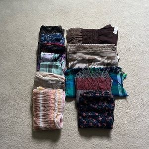 12 decorative scarves in very good condition. 7 on left are infinity scarves.